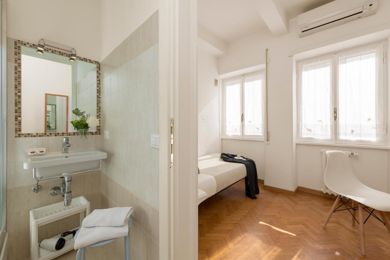 Single Room,1713417877:JPEG