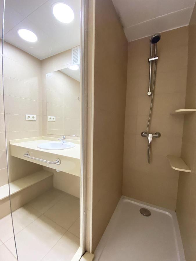 Second-Floor Apartment (4-6 adults),1316980342:JPEG