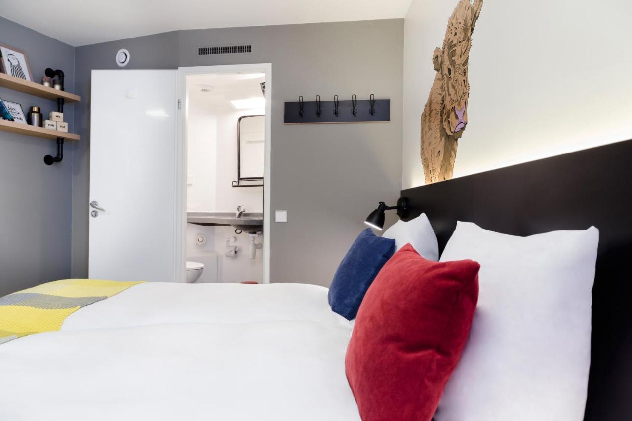 Private 4-Bed Room