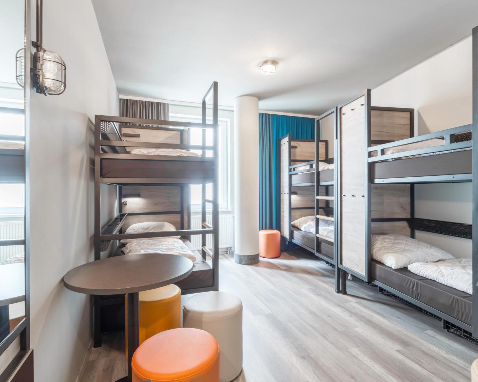 Bed 6-Bed Mixed Dormitory Room