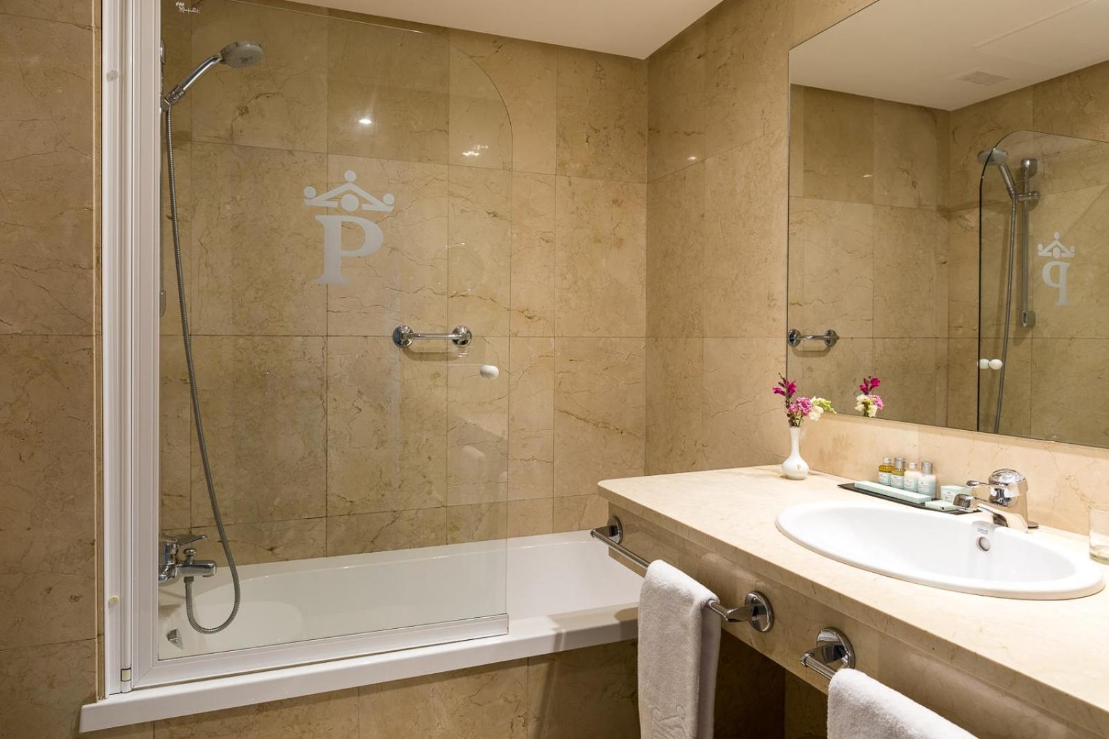 Standard Double Room,1442979091:JPEG