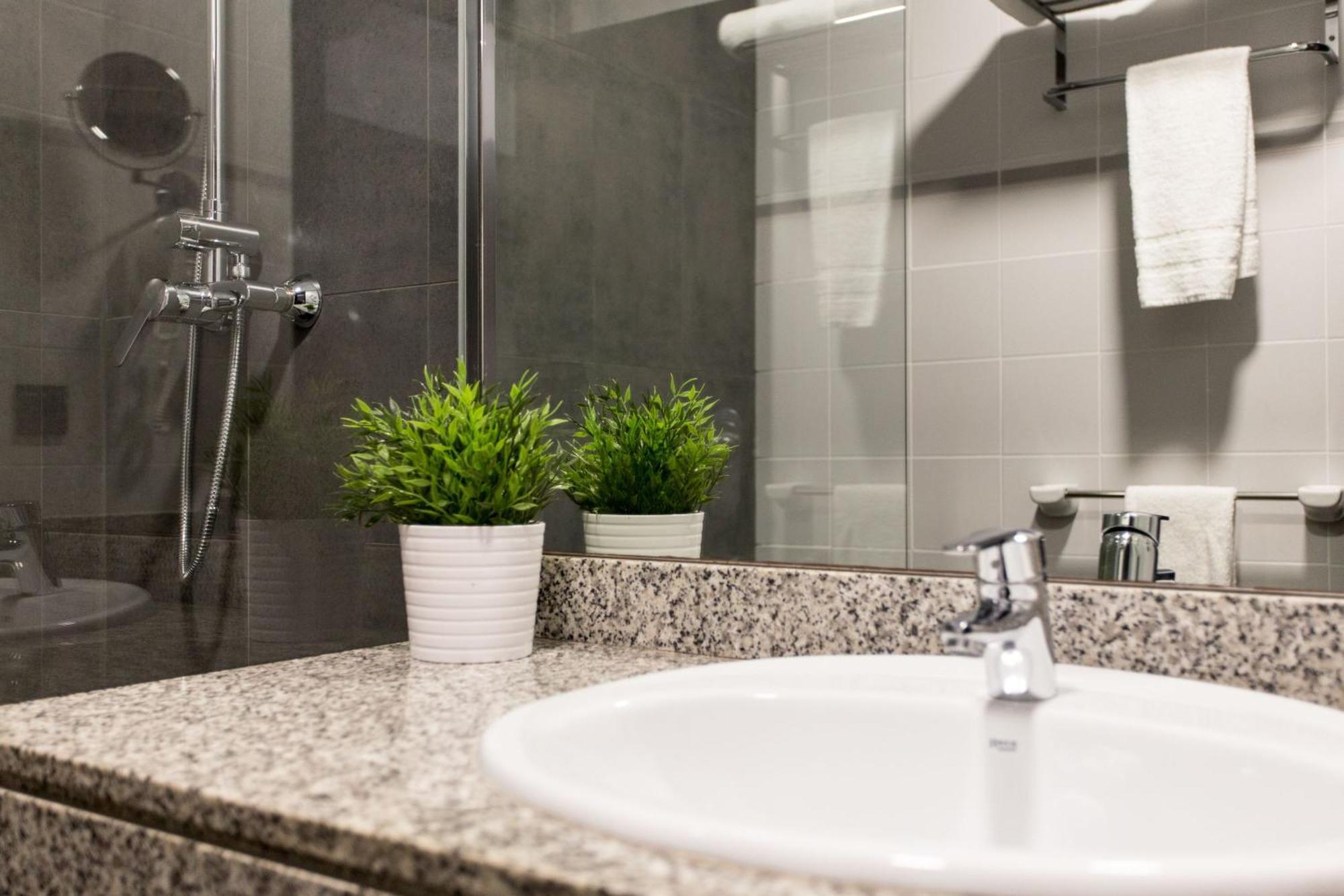 Double Room,1272874285:JPEG