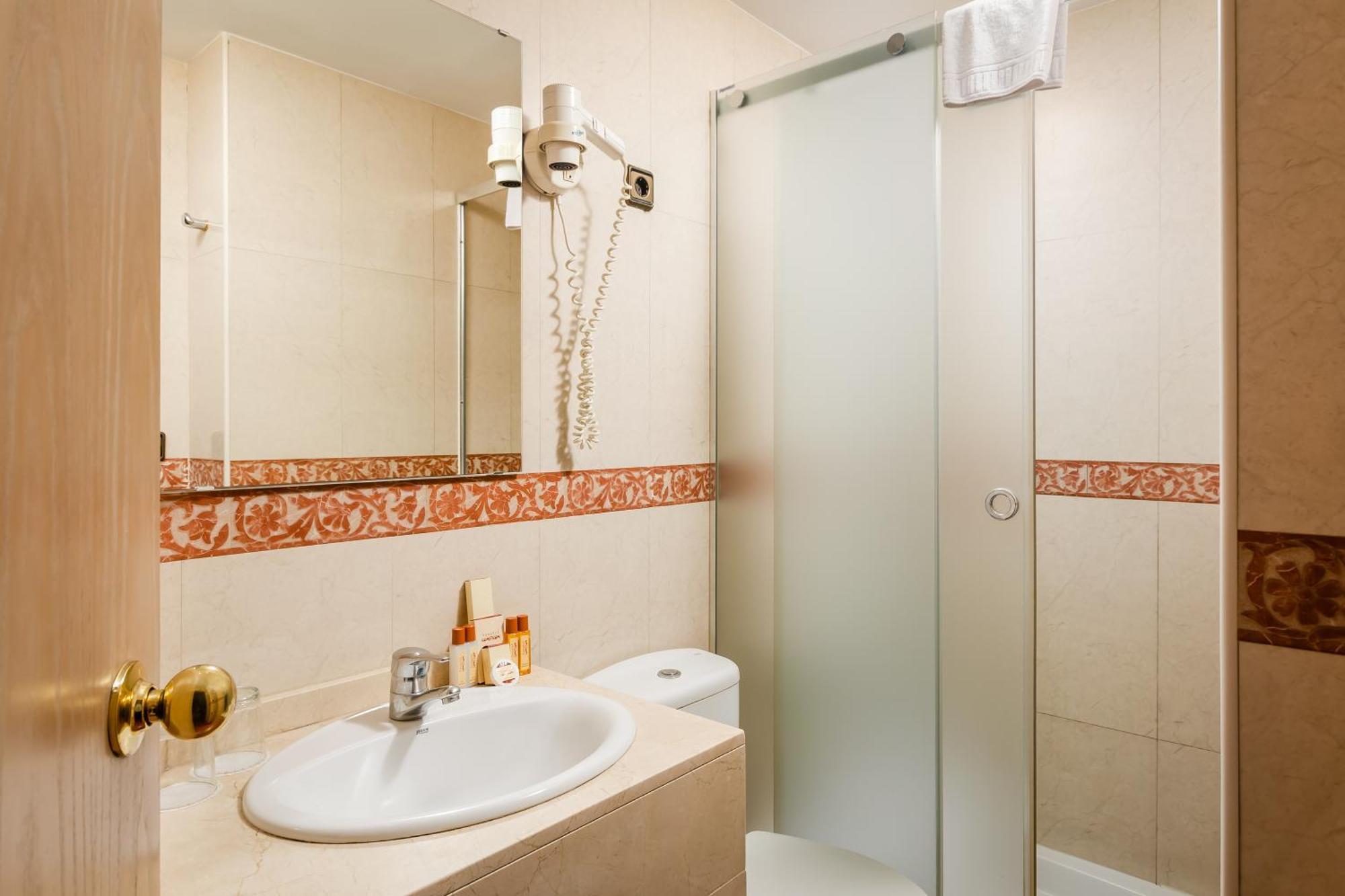 Habitación Doble Pequeña