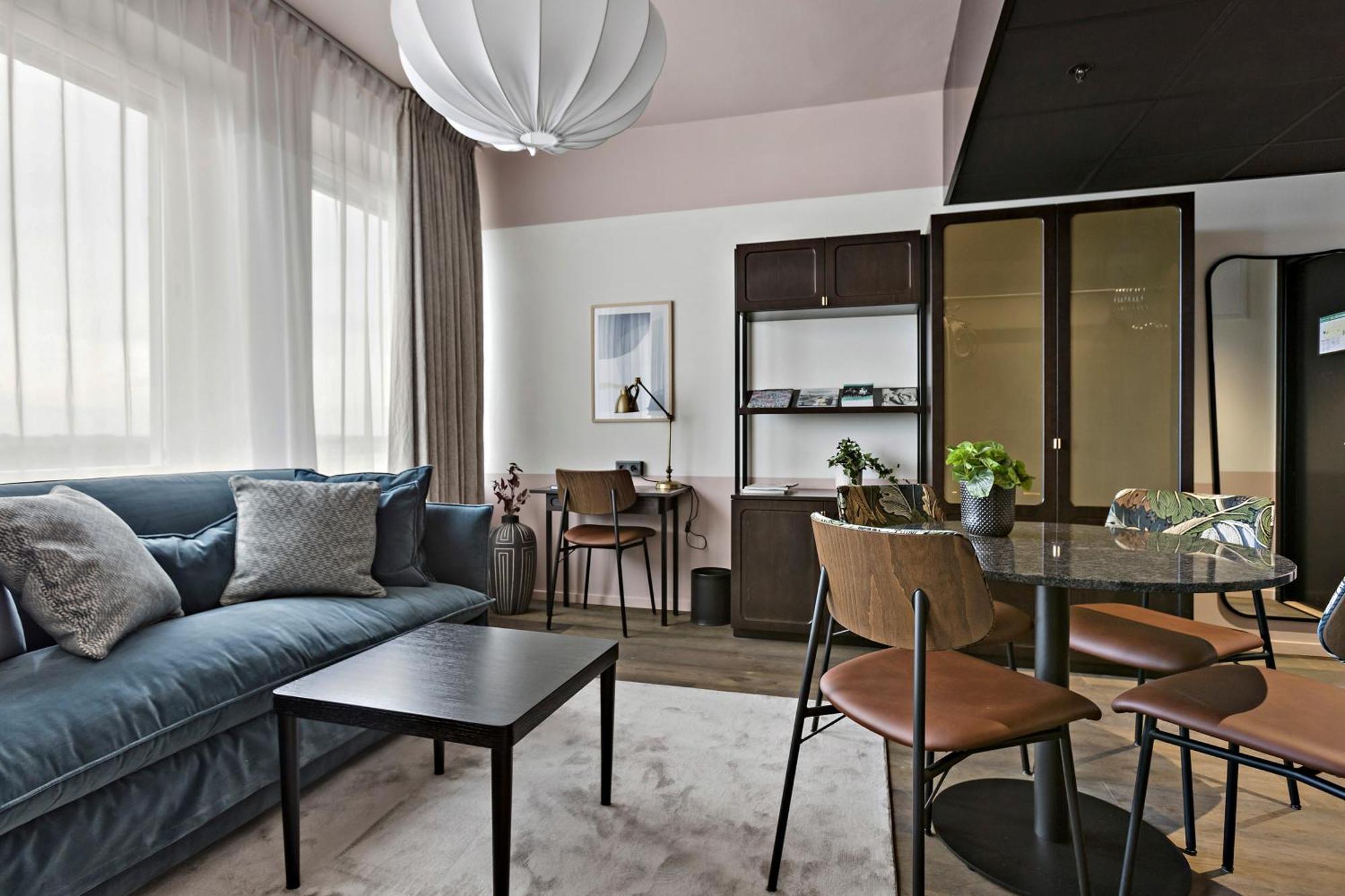 King Room Kitchenette