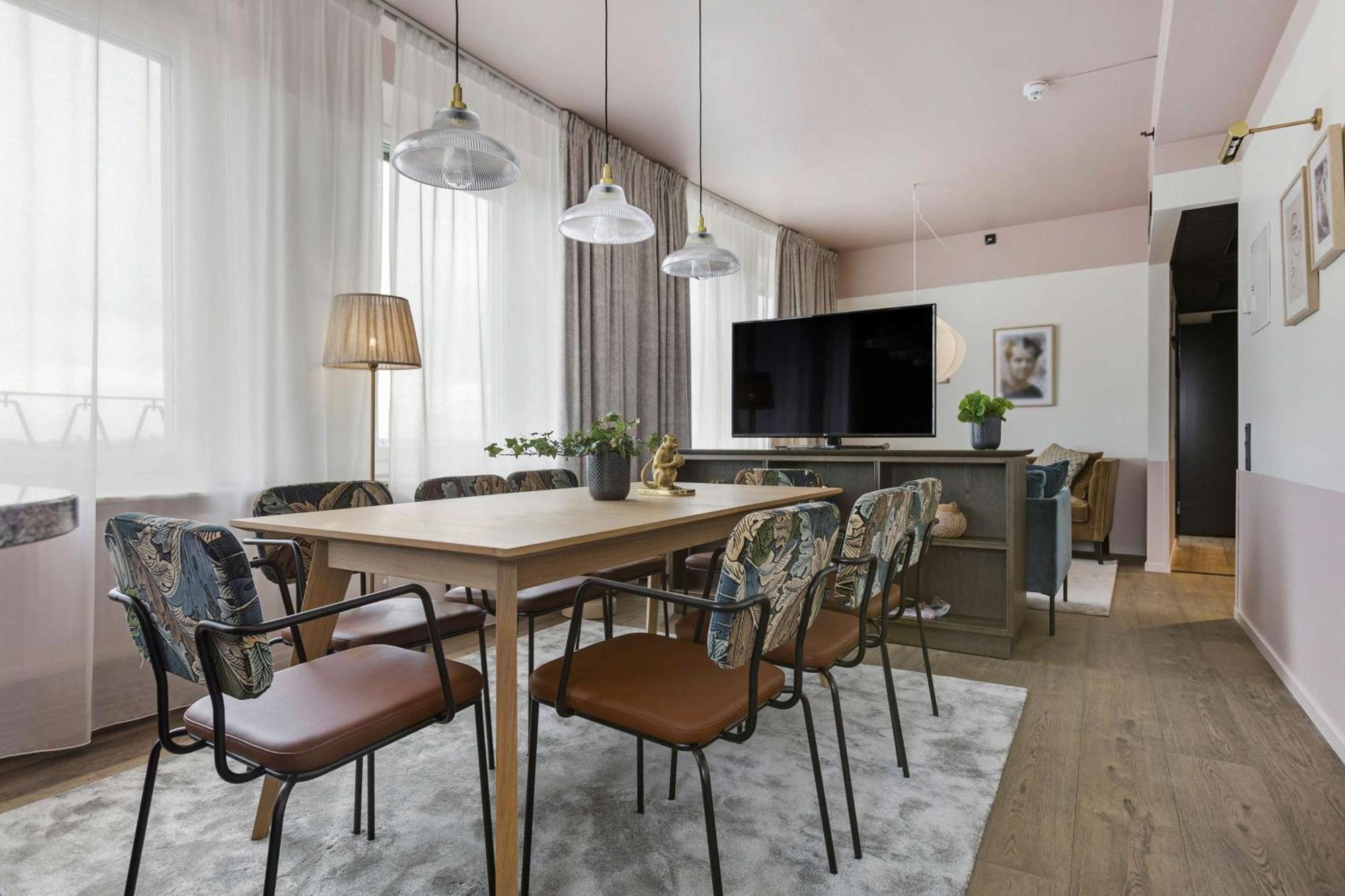 Executive King Suite
