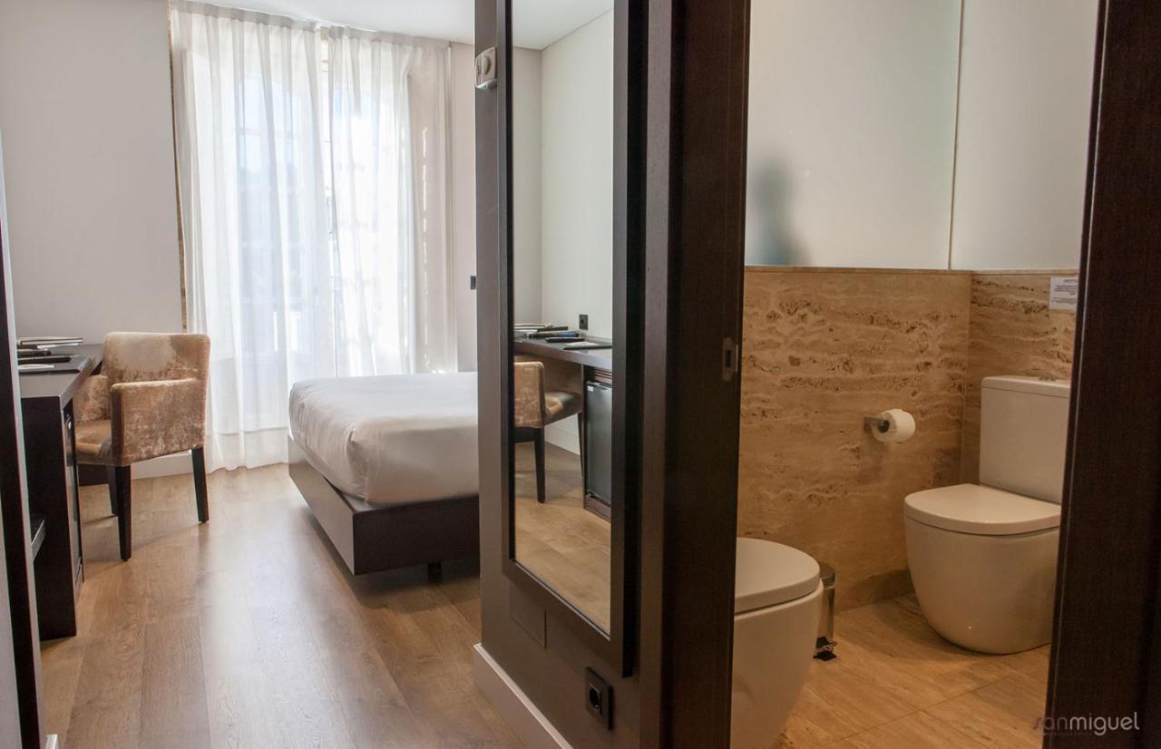 Single Room,258121297:JPEG