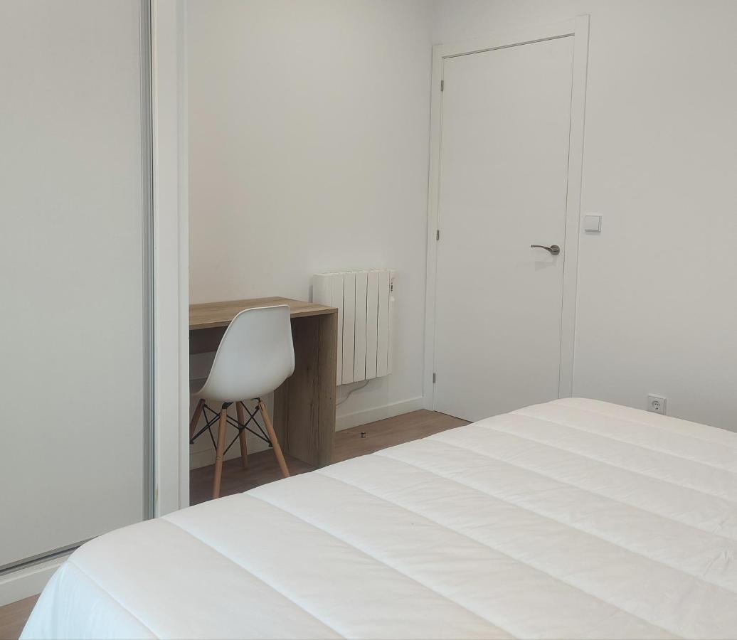 Two-Bedroom Apartment with City View,1358984675:JPEG