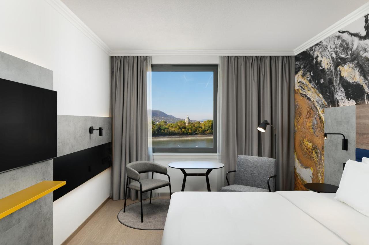 Habitación Doble Premium recién reformada con vistas al río