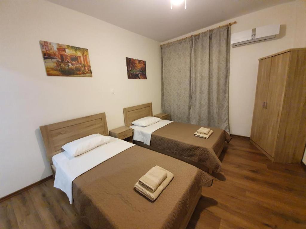 Small Twin Room,1070641516:JPEG