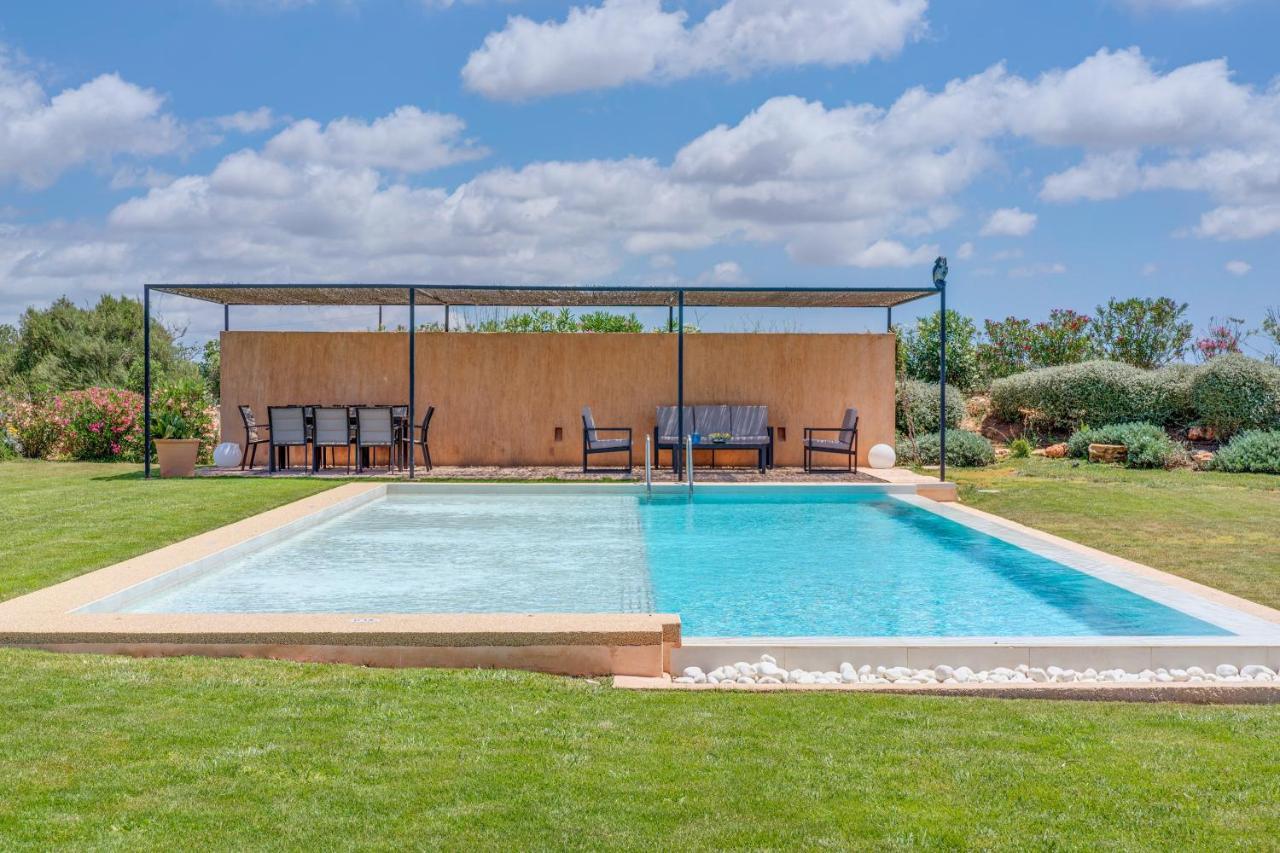 Three-Bedroom House,1494568453:JPEG