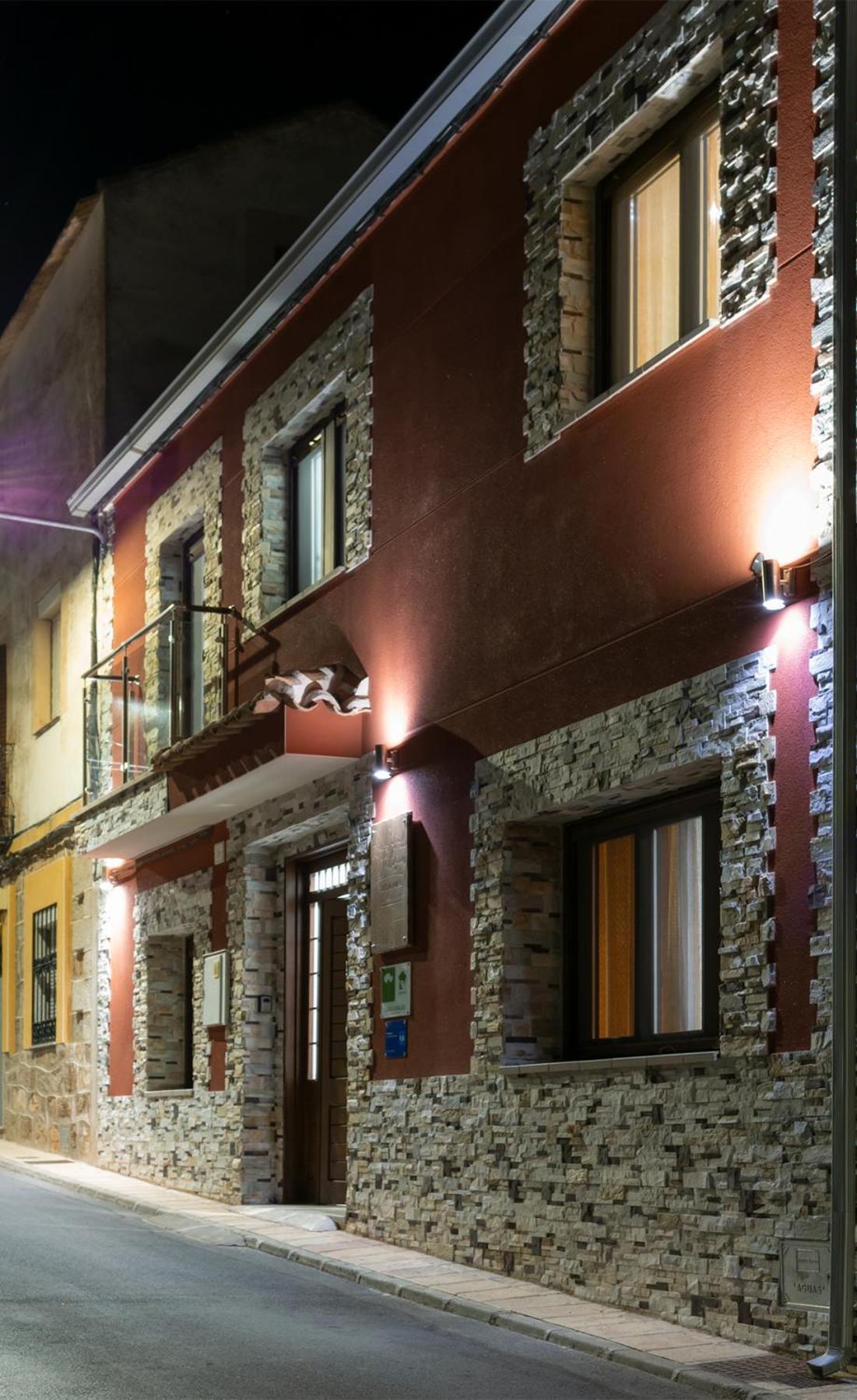 Four-Bedroom House,1526574907:JPEG