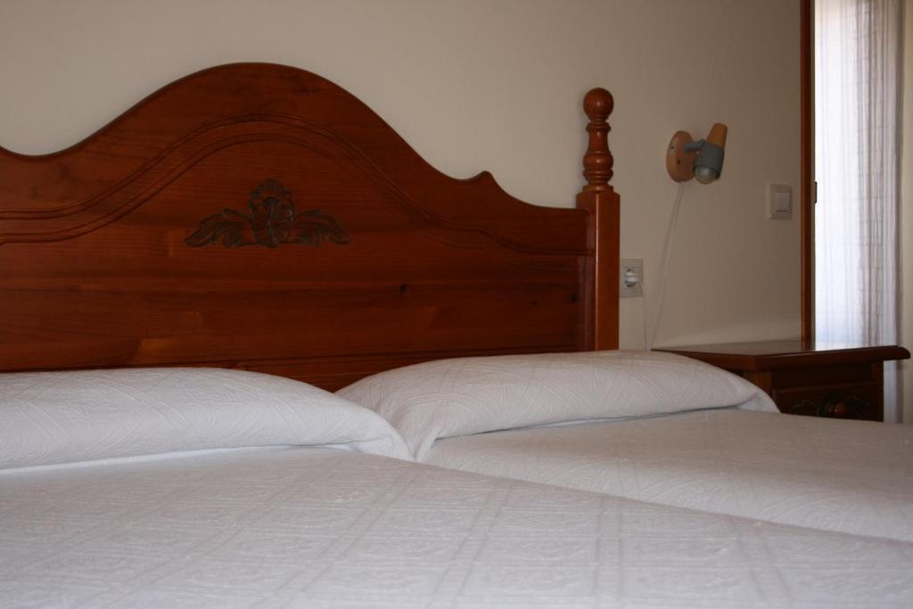Twin Room,1584680753:JPEG
