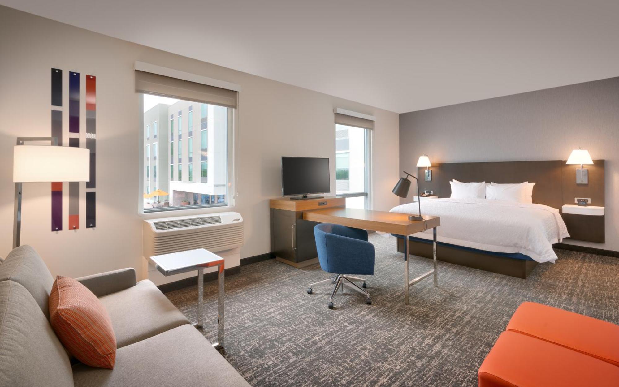 King Studio Suite - Hearing Accessible,1548874648:JPEG