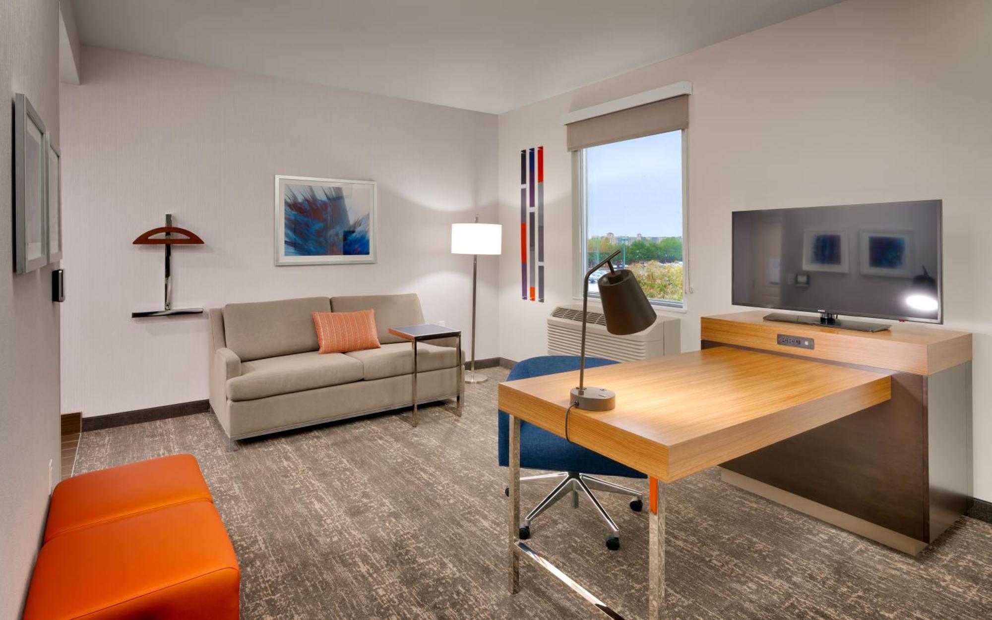 Standard King Room with Sofa Bed,1548876718:JPEG