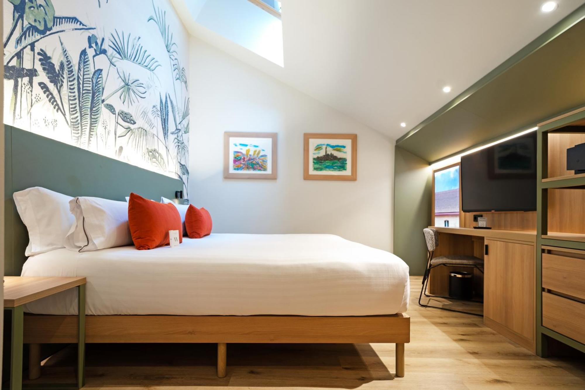 Double Room - Attic,1557250456:JPEG