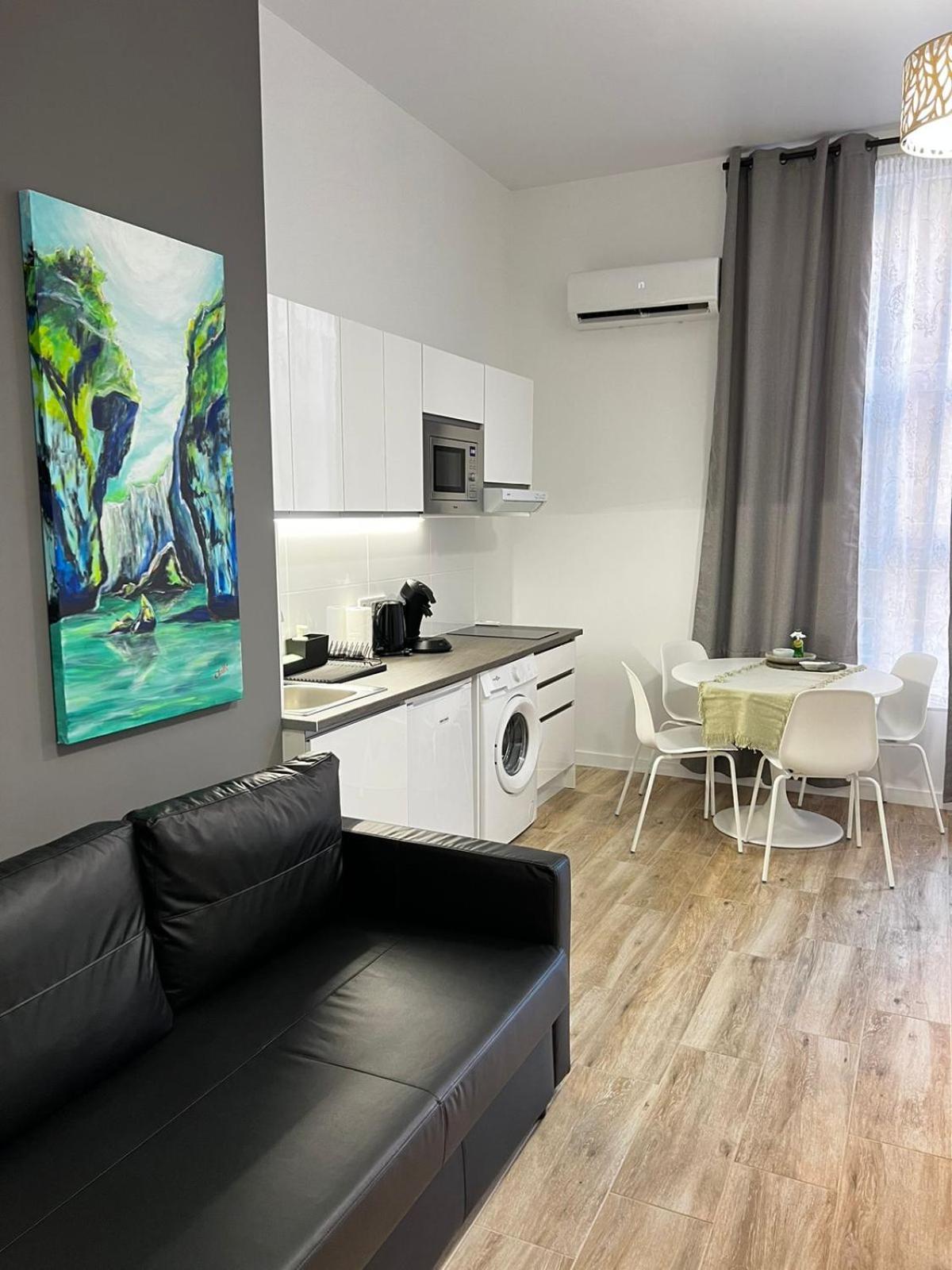 Superior Apartment