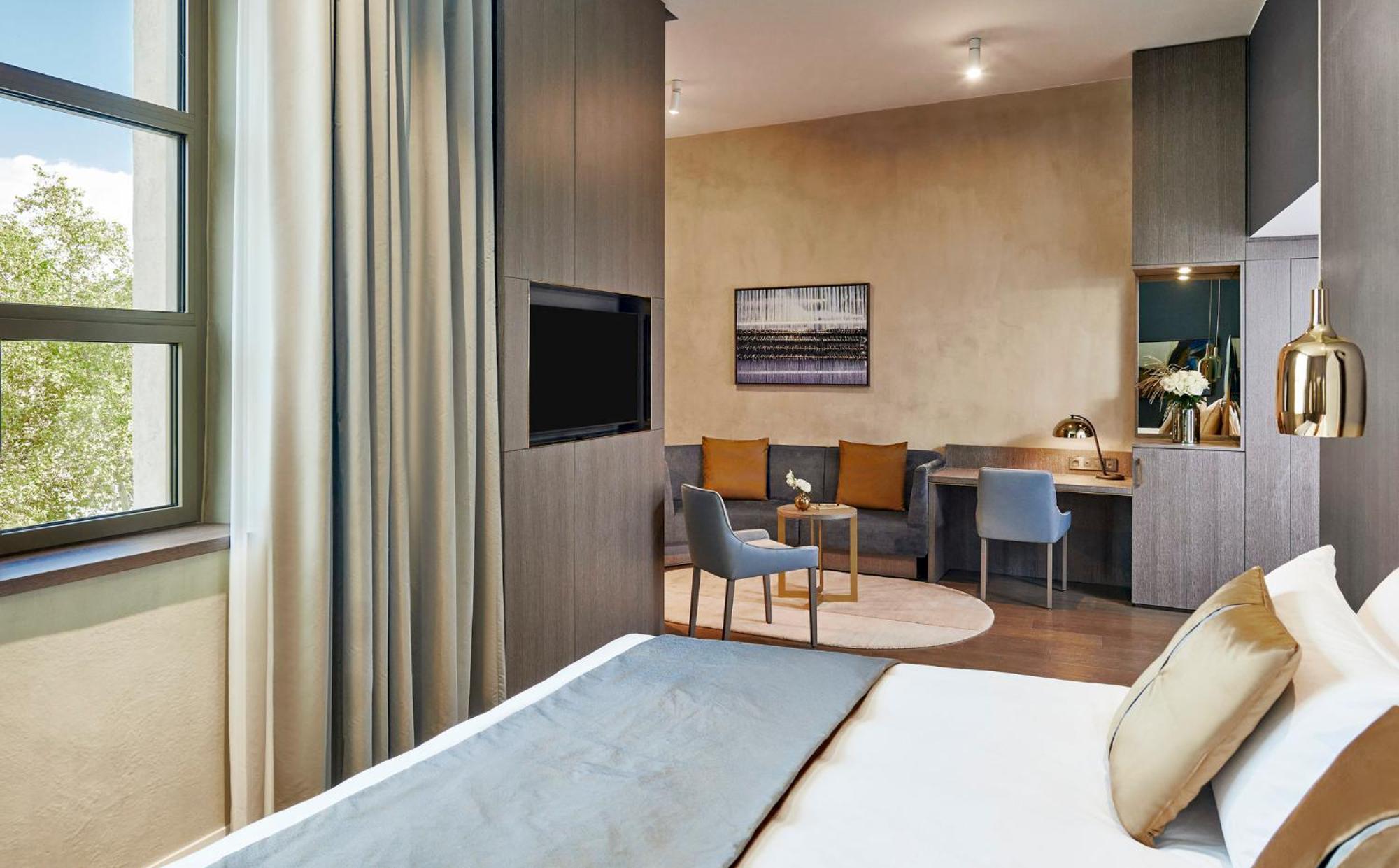 Suite Junior Doble con vistas al río - cama doble grande