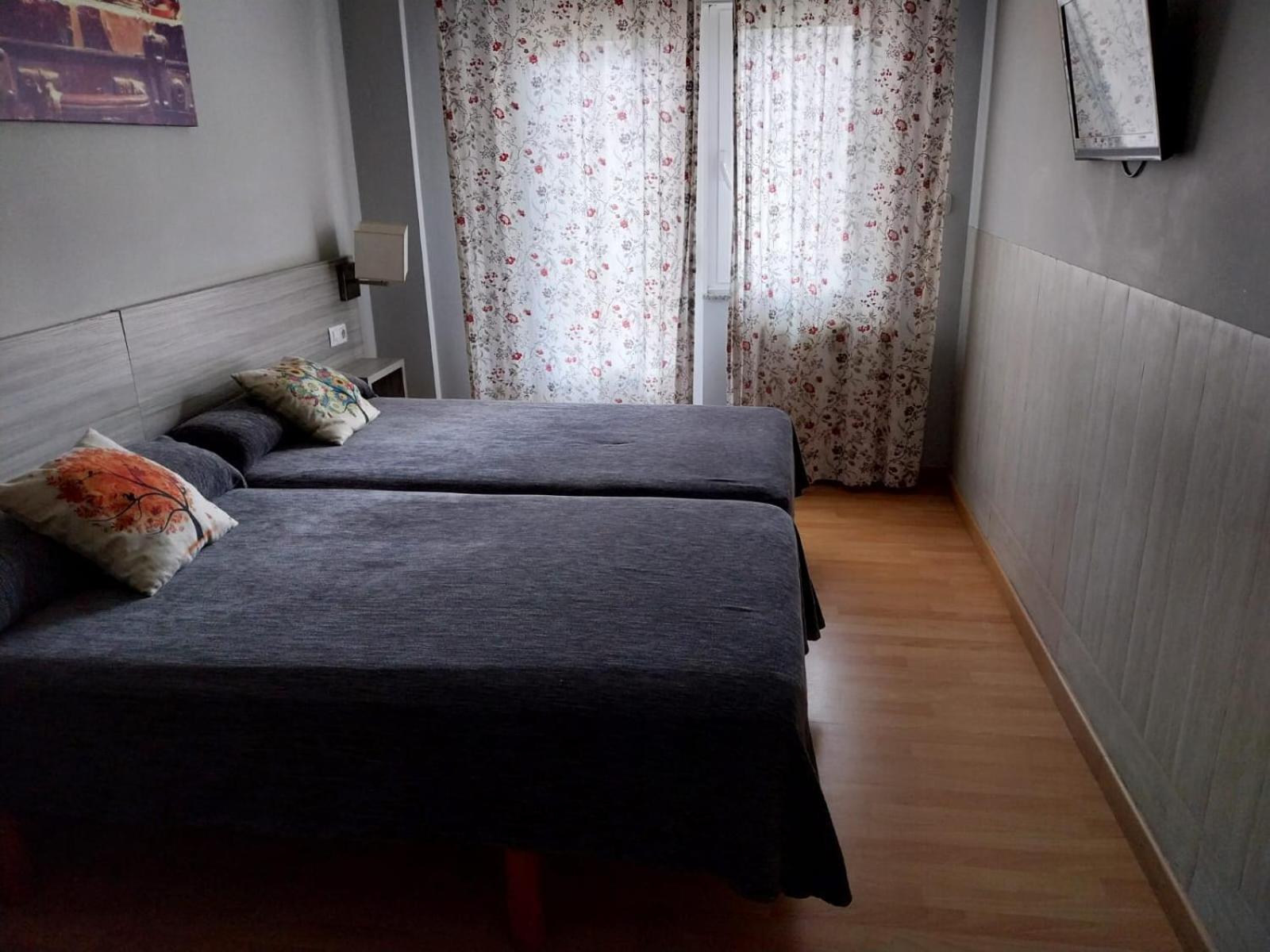 Twin Room Private Bathroom