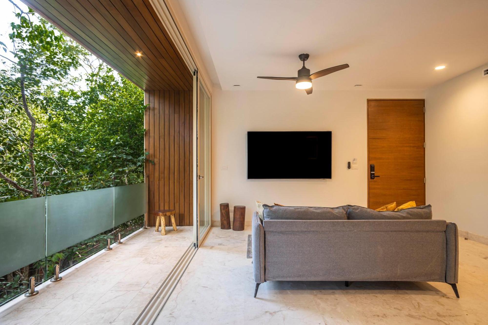 Apartamento con balcón