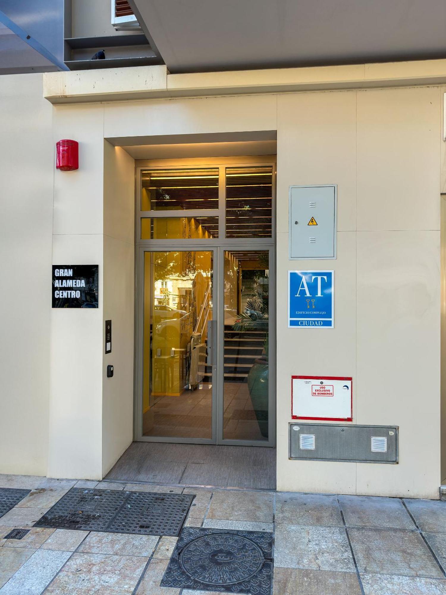 Apartamento adaptado (movilidad reducida) con 1 dormitorio y balcón francés.