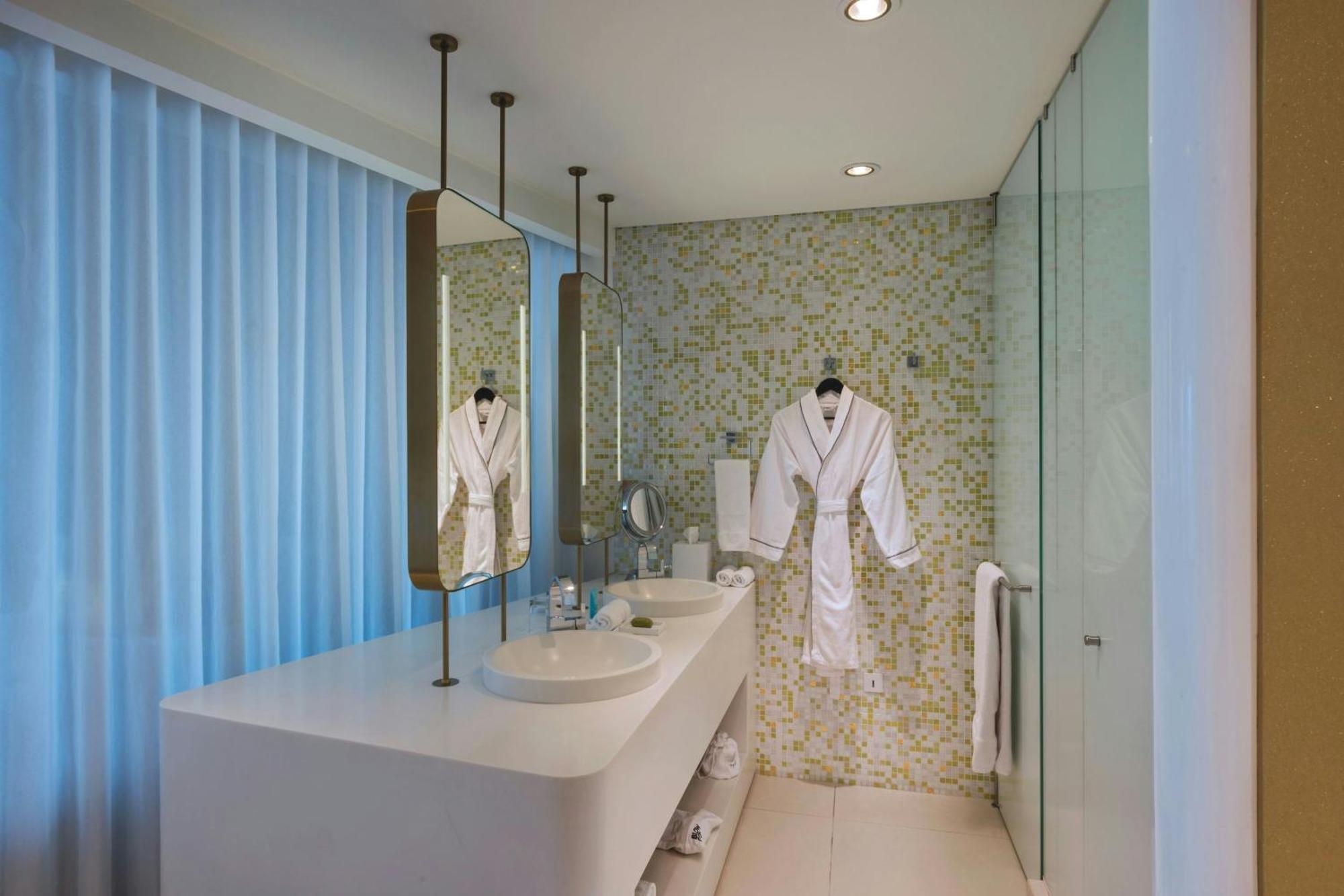 Habitación Doble Estándar con 2 camas grandes
