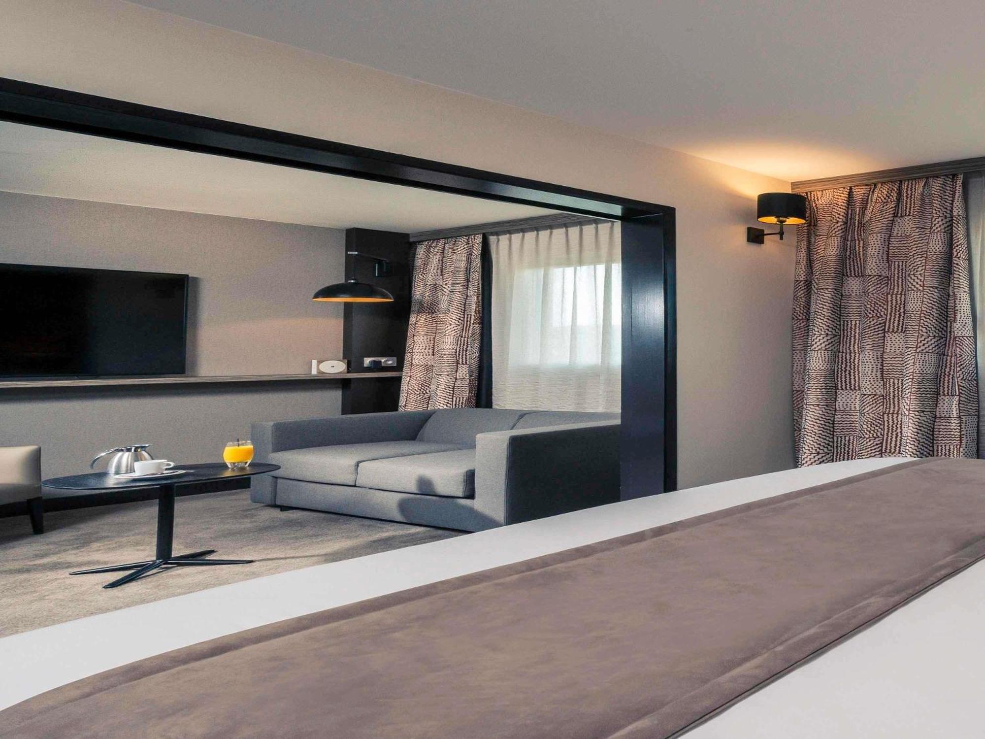 Suite con 1 cama doble y sofá