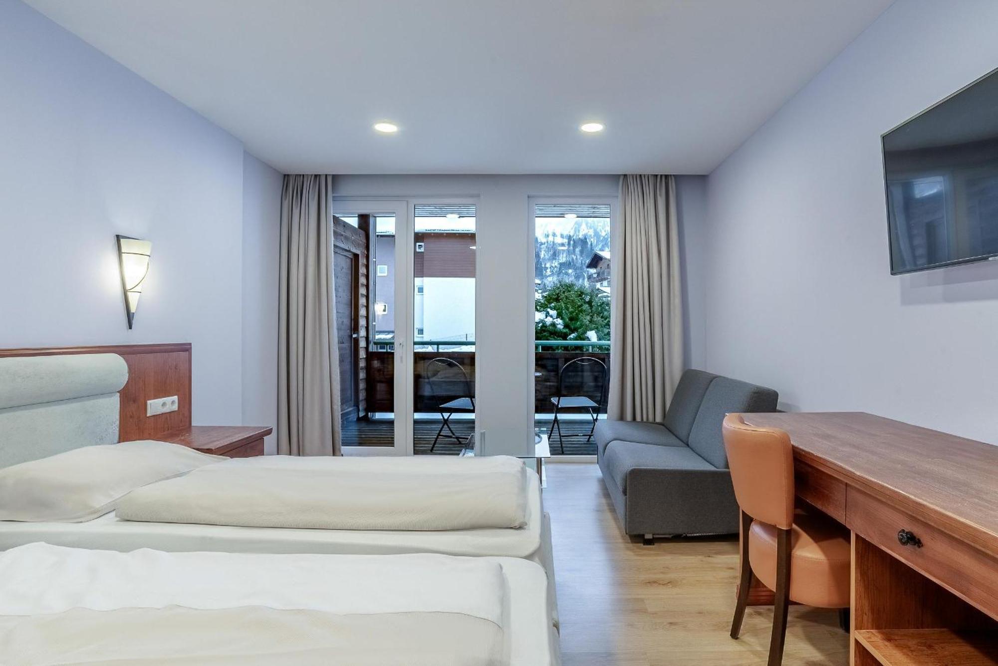 Habitación Doble con vistas a la montaña