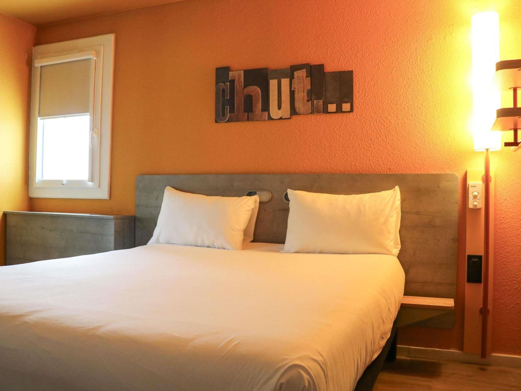 Standard Room with King Bed - Disability Access