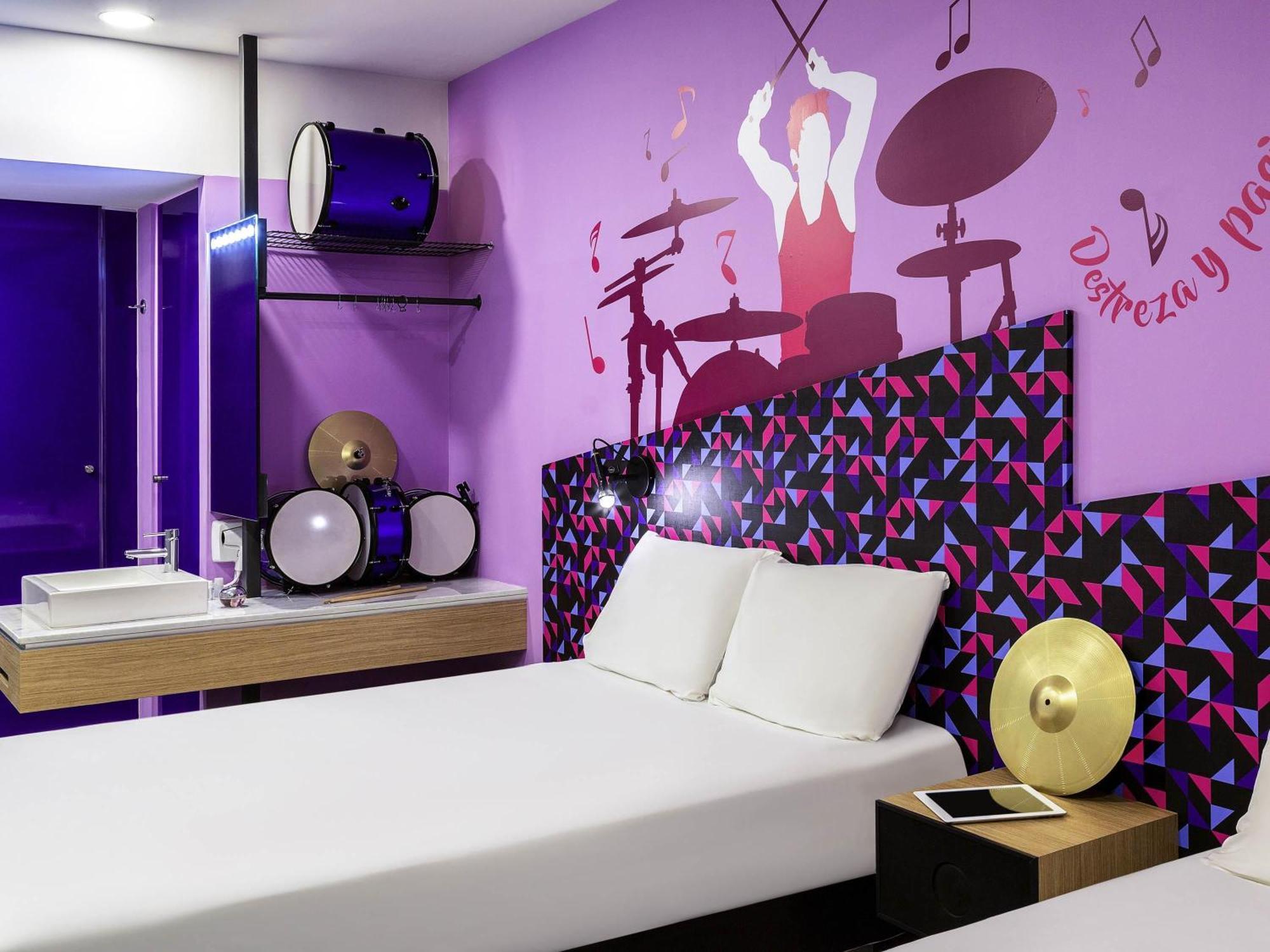 Standard Room Twin Double Beds