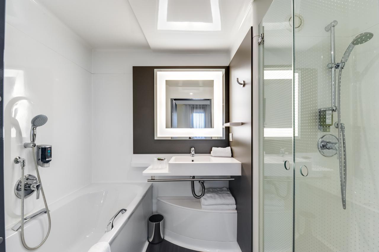 Suite Superior con cama doble y sofá cama