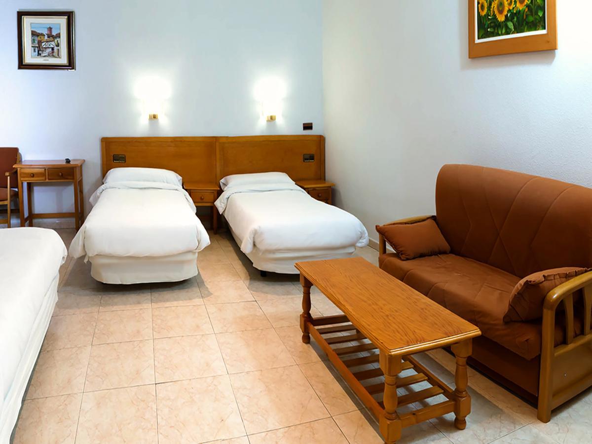 Family Room,654568983:JPEG