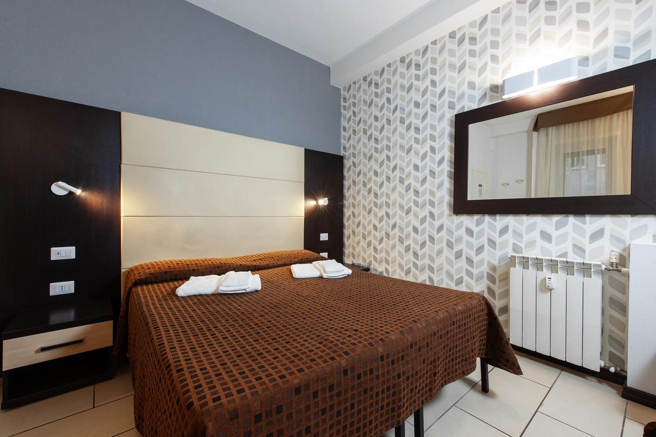 Double or Twin Room,663676875:JPEG
