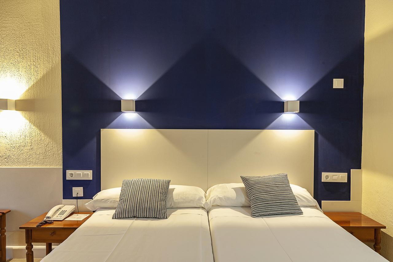 Superior Triple Room,669461124:JPEG