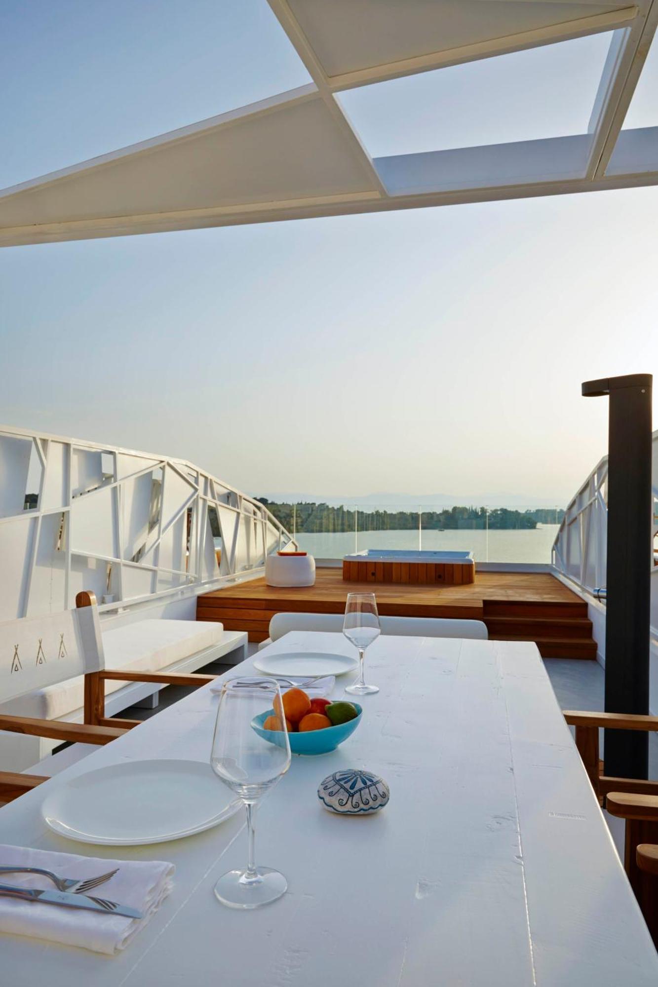 Suite Ultra Roof Top con bañera de hidromasaje y vistas al mar