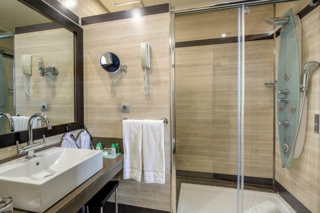 Junior Suite,806143770:JPEG