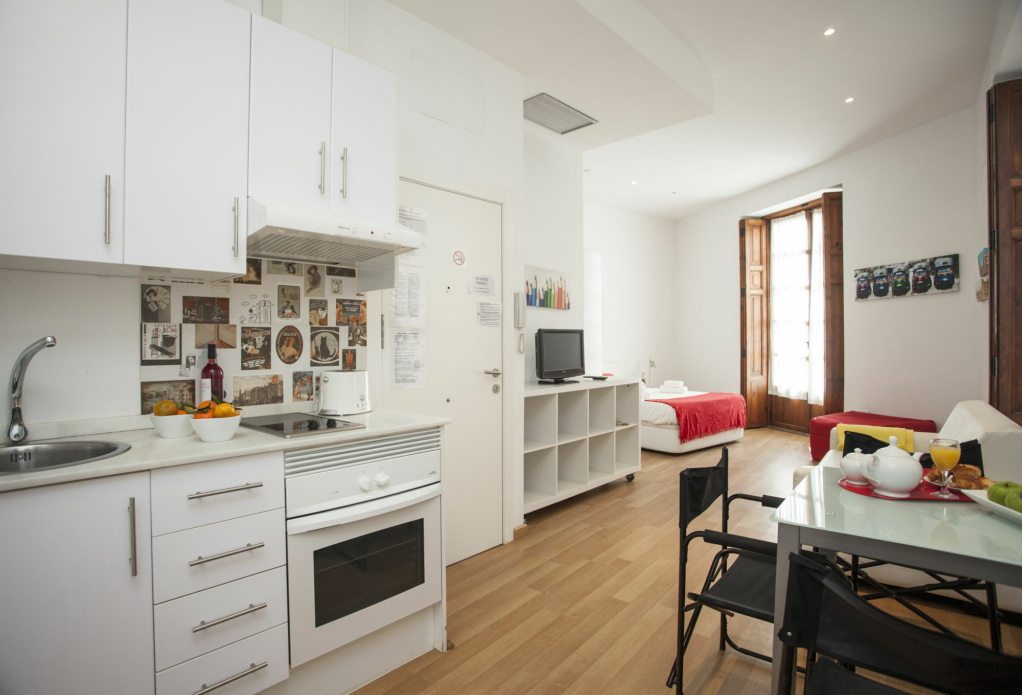Estudio con balcón