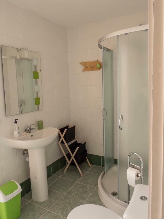 Double or Twin Room Bathroom