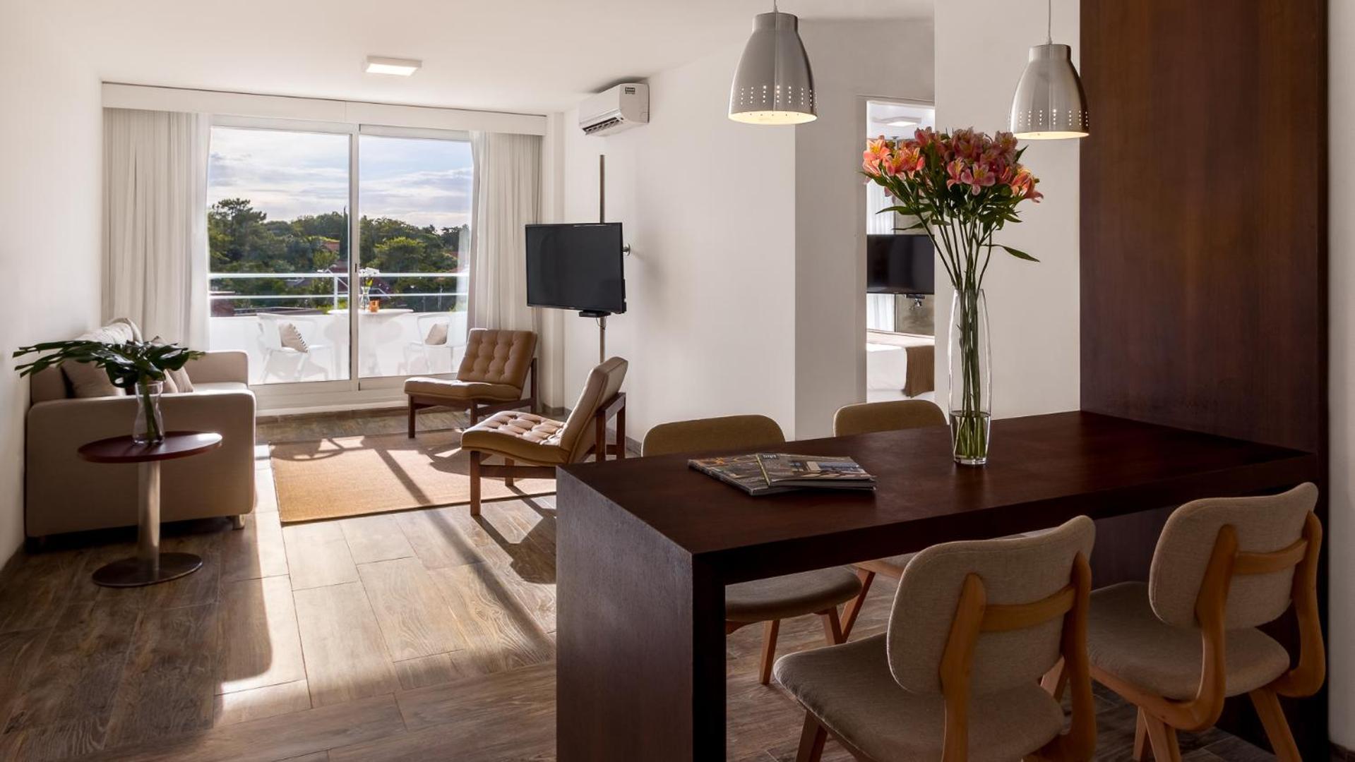Suite Doble con vistas a la ciudad y cama grande