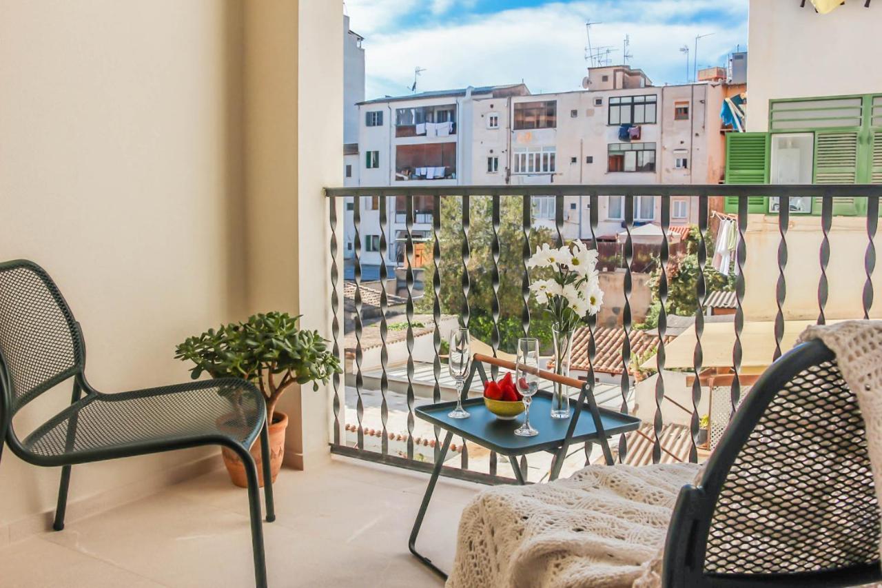 Apartamento con balcón