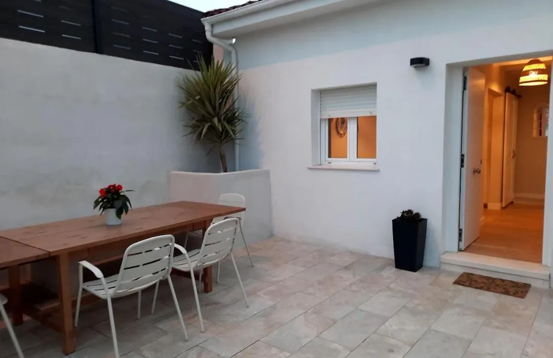 VIVIENDA VACACIONAL LA PERILLANA. Entre lo rural y lo urbano-1