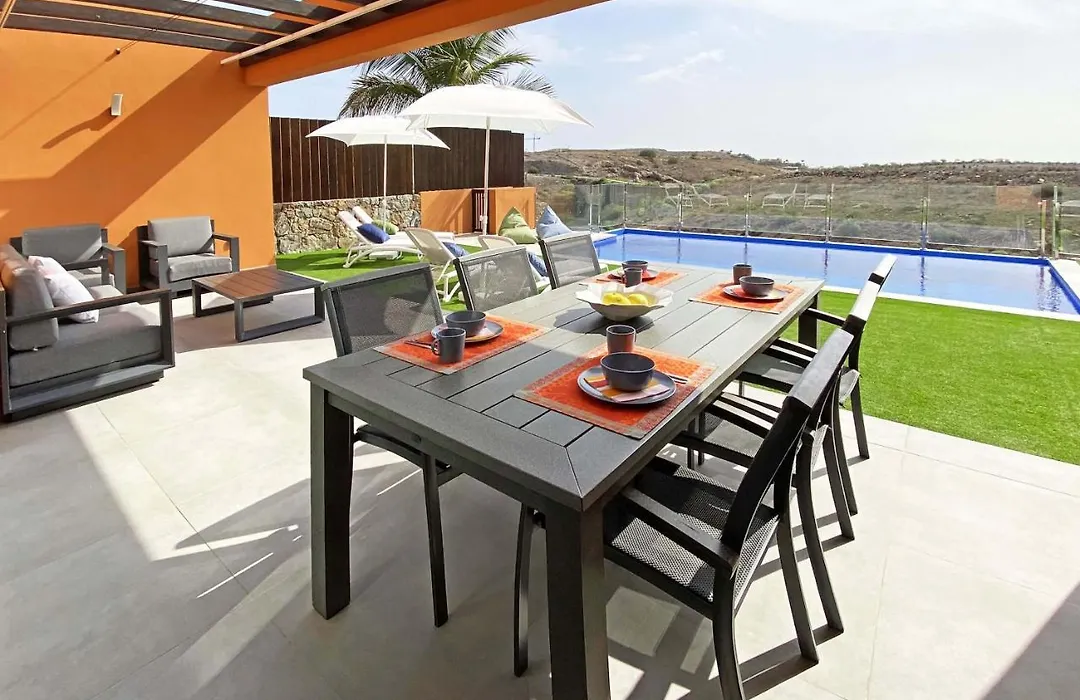 Salobre La Isla 8-1