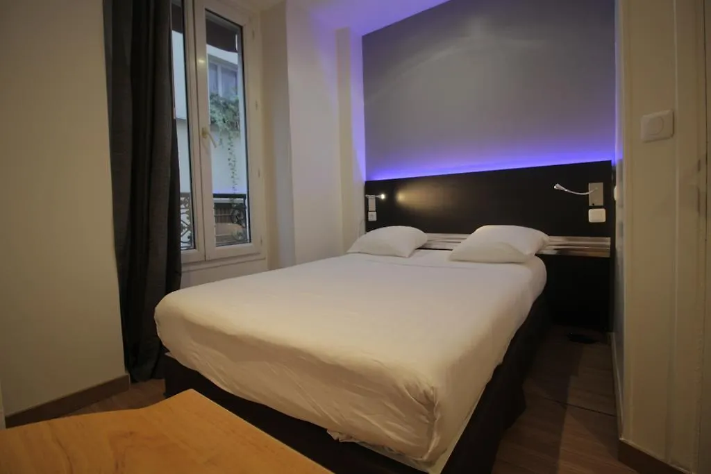 Modern'S Hotel-1
