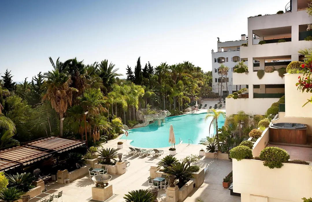 Apartamentos Guadalpin Boutique-1