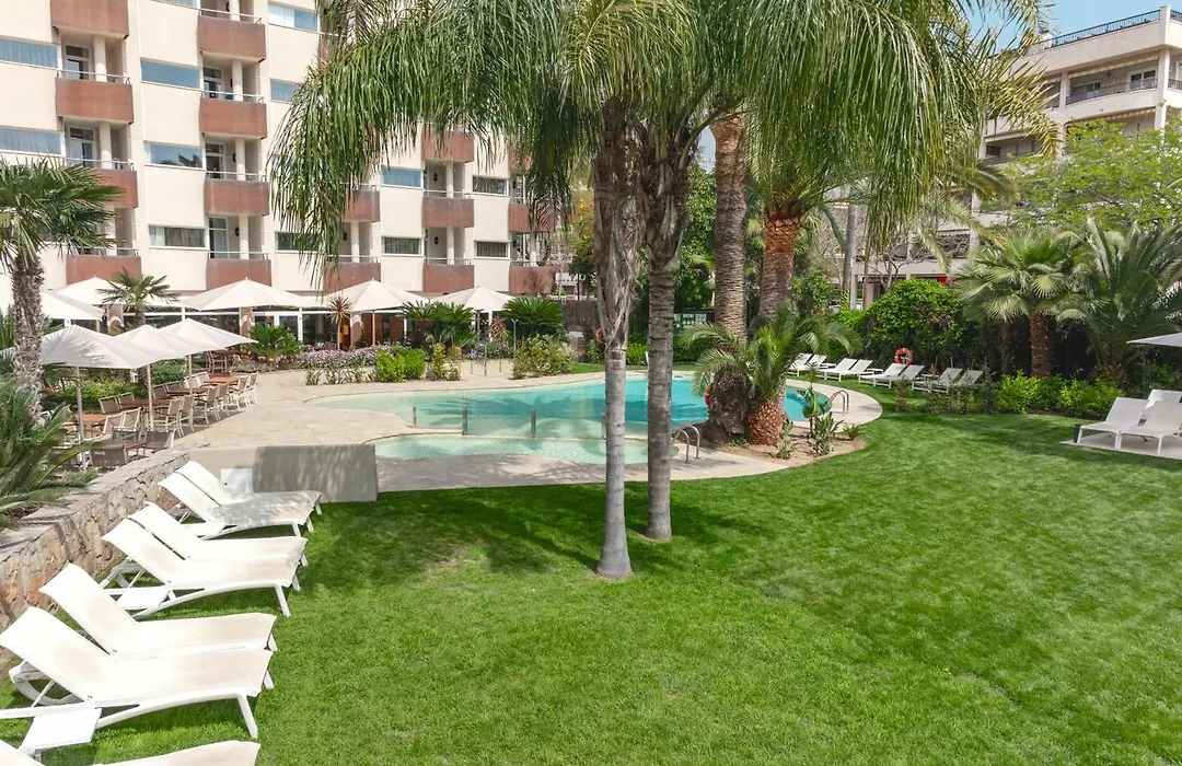 Monica Hotel-1