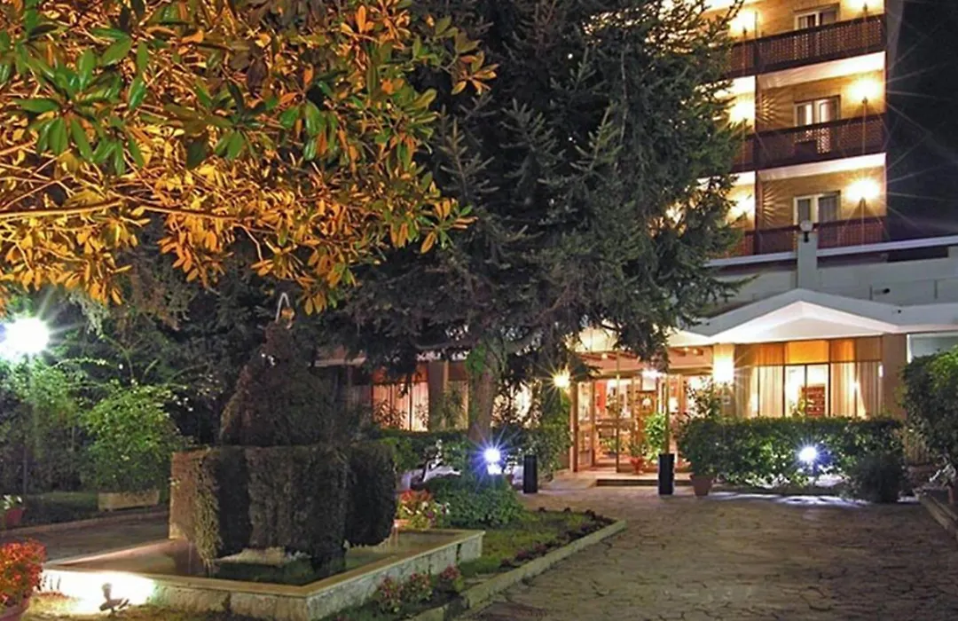 Pinewood Hotel Rome-1
