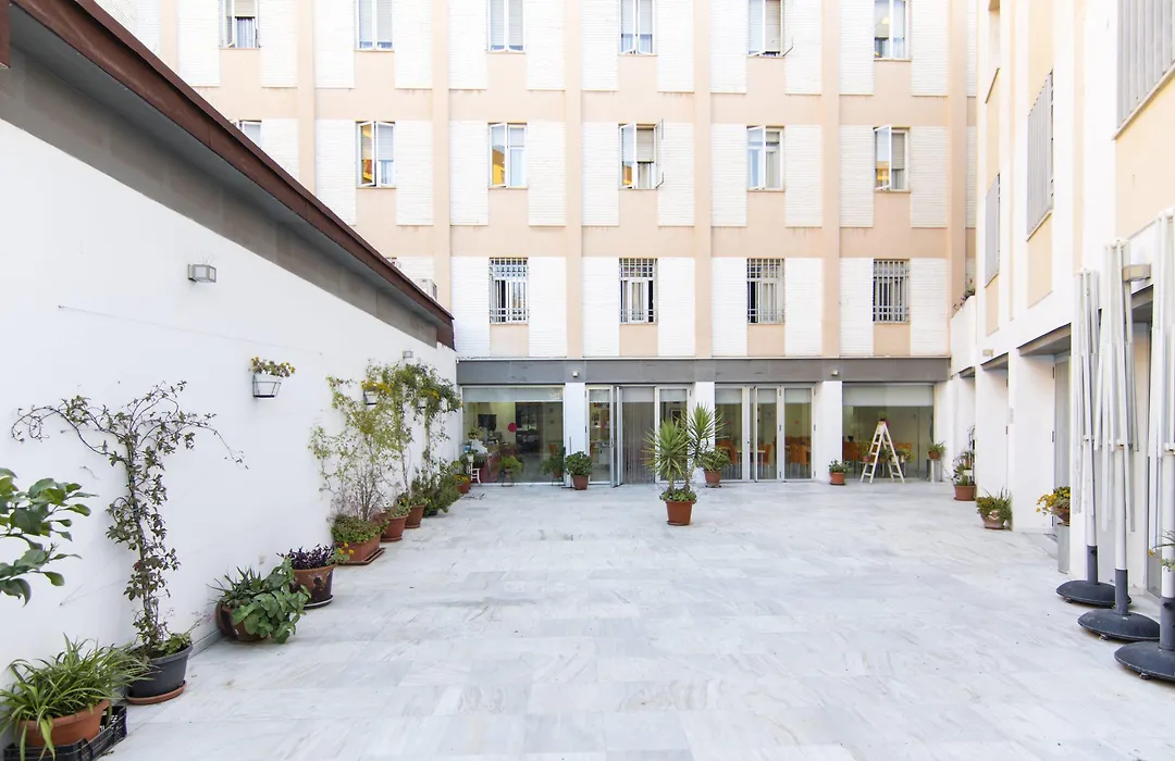 Albergue Inturjoven Granada-1