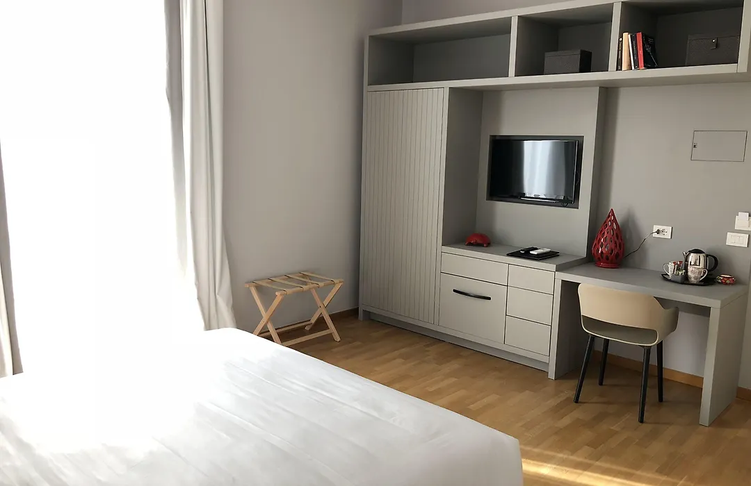 200 Rooms & Terrace-1