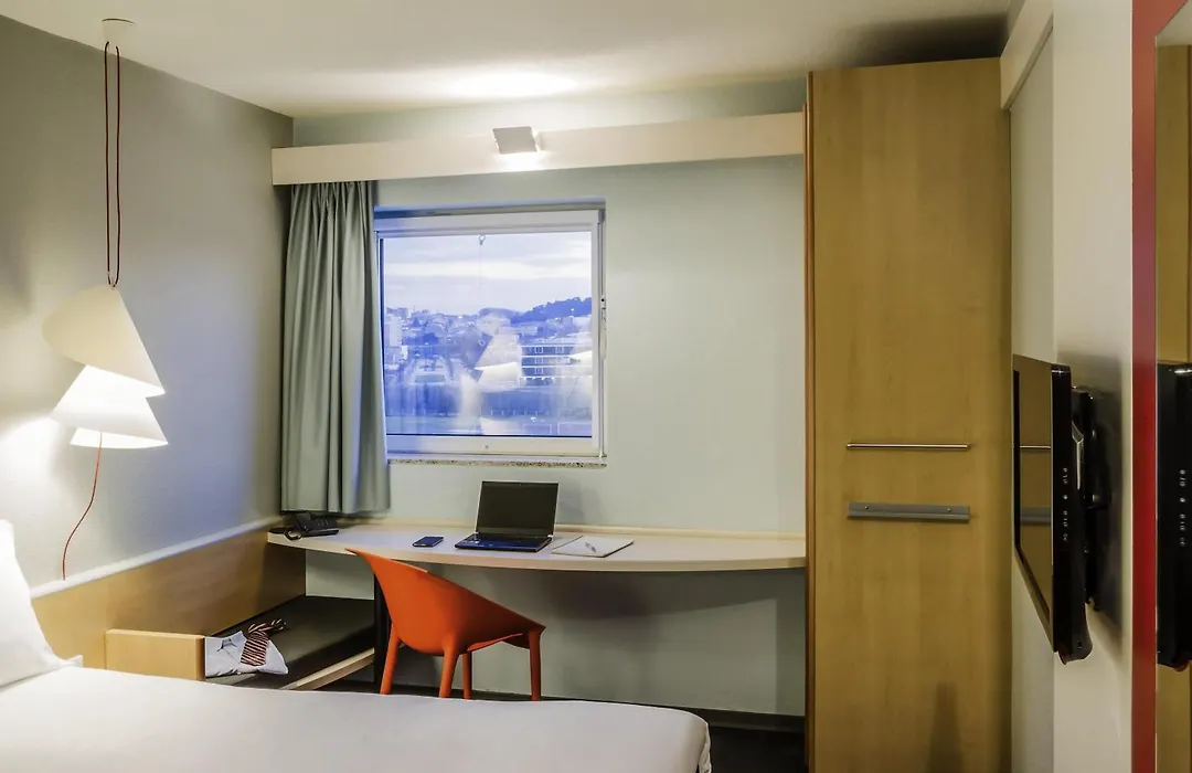 Hotel Ibis Porto Sao Joao-1