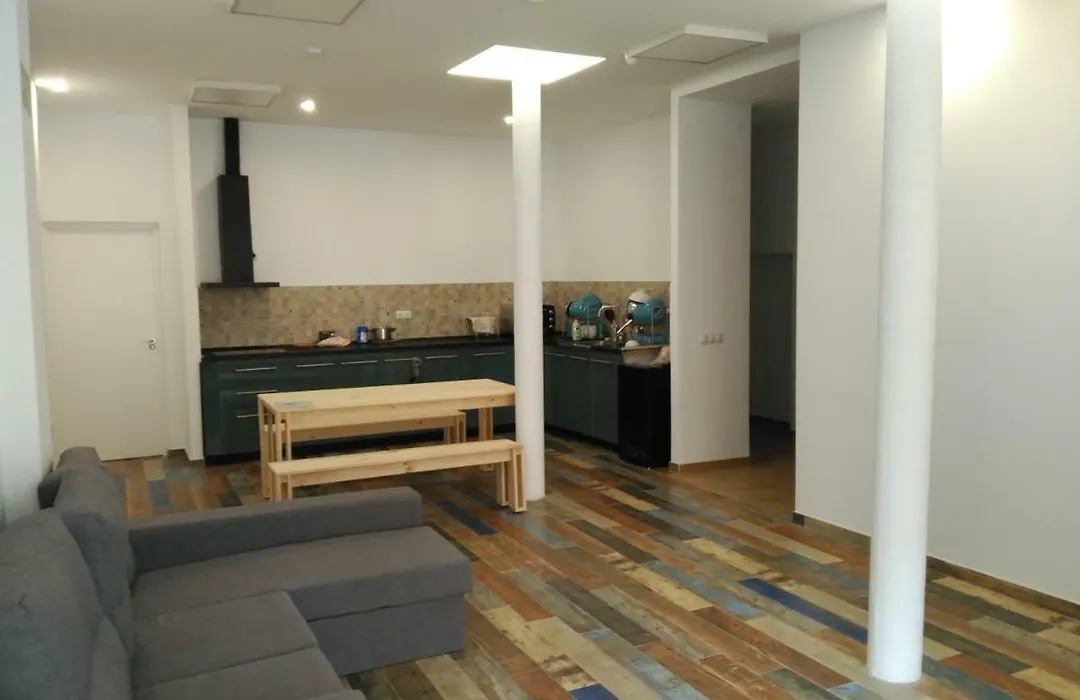 Hub Hostel Seville-1
