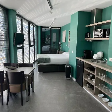 Plan B City Center Aparthotel-3